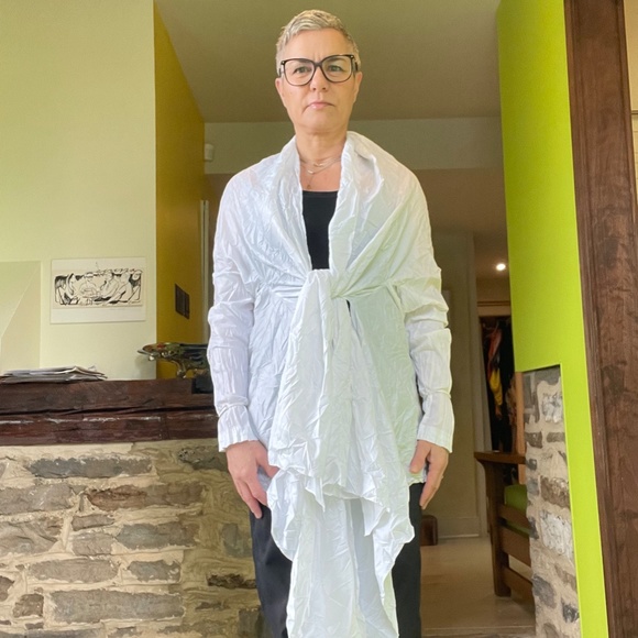 Marie Saint-Pierre designer. White versatile coverall. Light crumpled fabric. S - Picture 10 of 17